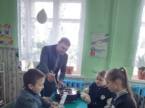 Кружок "Умные нотки".